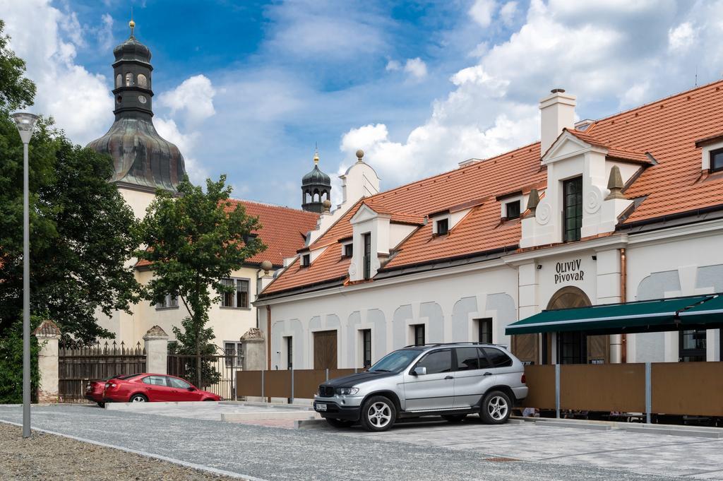Gasthuis Olivuv Pivovar Dolni Brezany